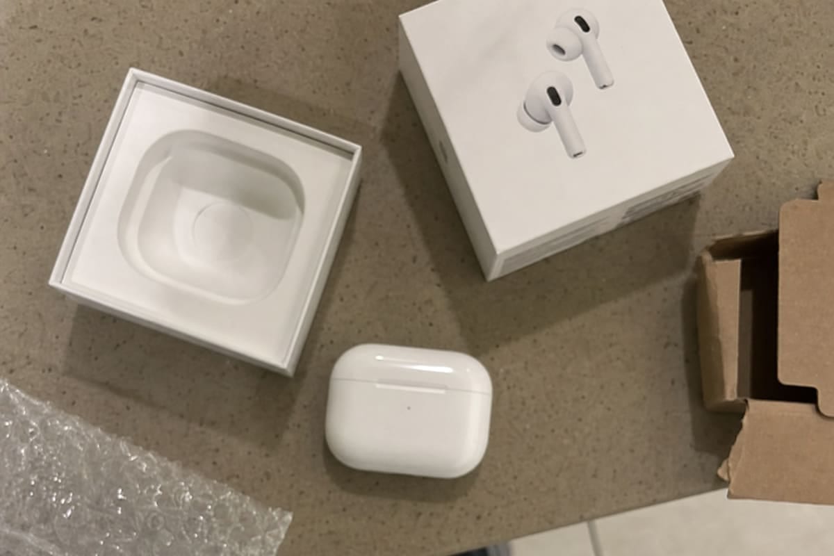Customer photo — Airpods Pro 3