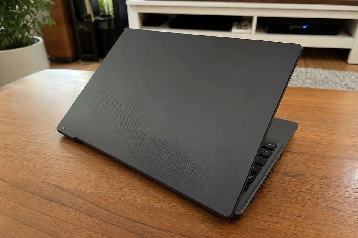Customer photo — Asus Rog Zephyrus G14