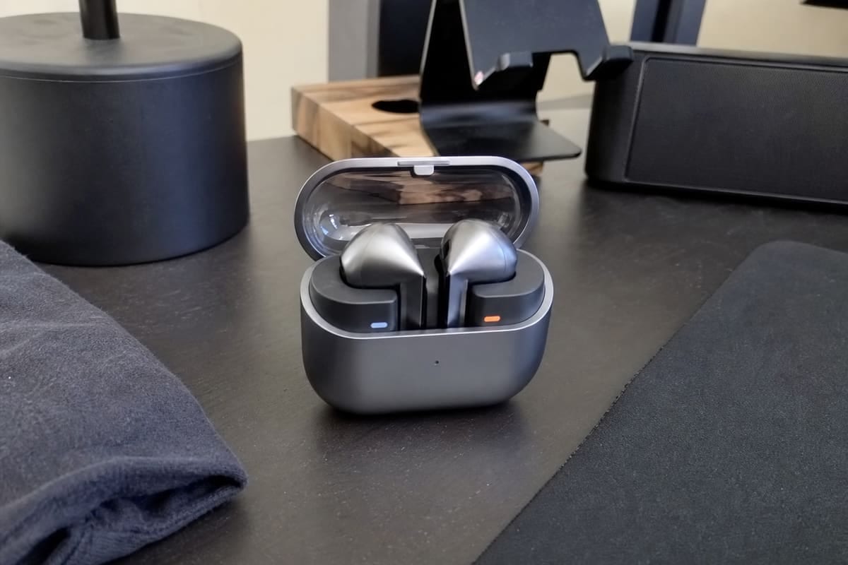 Customer photo — Samsung Galaxy Buds3 Pro